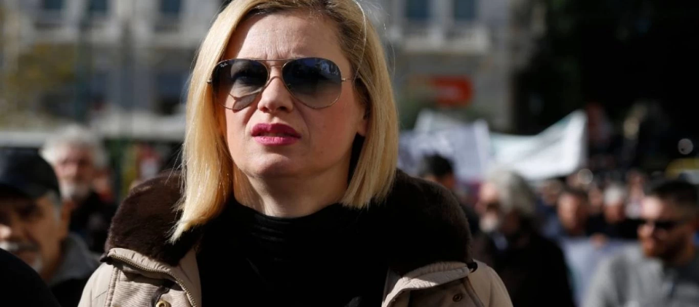 Ξεσπά η Ραχήλ Μακρή: «Γιατί κατέστρεψαν την οικονομία και τον τουρισμό αφού η μάσκα μας προστατεύει;» (βίντεο)